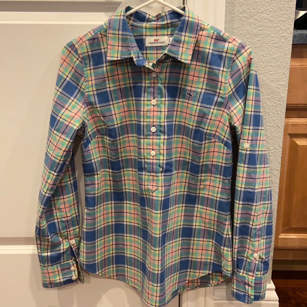 Women’s Button-up shirt